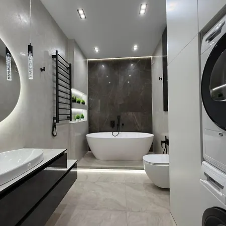 Apartment аркадия , жк атмосфера !паркинг !терраса с садом на крыше с панорамой моря ! 7 этаж, балкон , 3 комнаты , размещение 6 гостей Odesa
